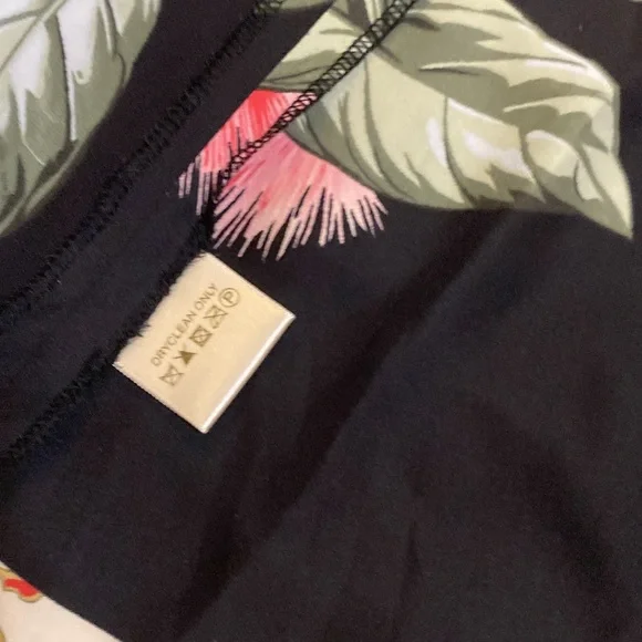 Tommy Bahama Floral Black Sleeveless Wrap Top - Picture 9 of 11